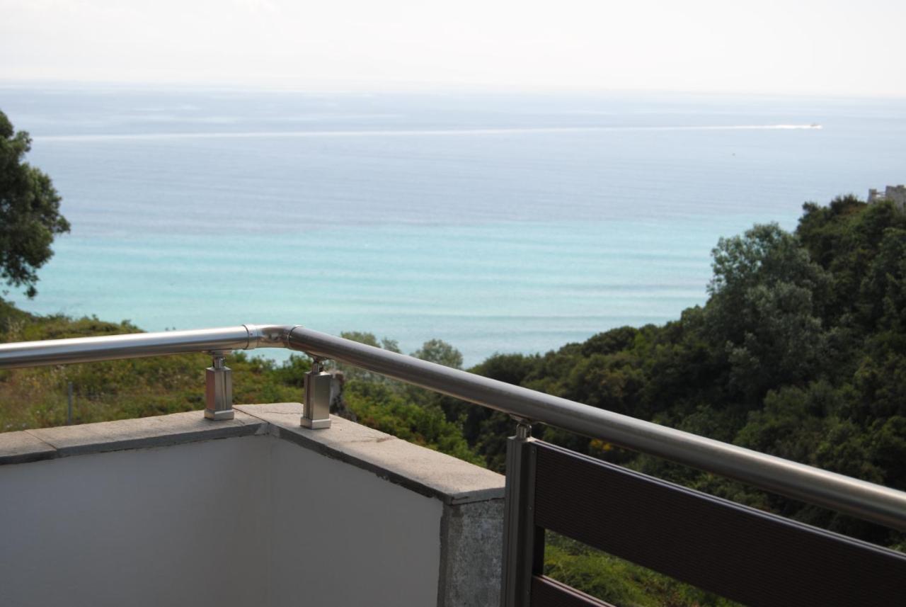 Апартаменты Marianna Sea View Afitos Экстерьер фото